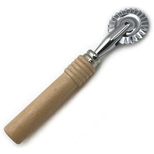PASTRY WHEEL FLUTED 2MM WITH WOOD HANDLE - DAILY