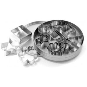 COOKIE CUTTERS METAL ASSORTED SHAPES 24PC - LOYAL